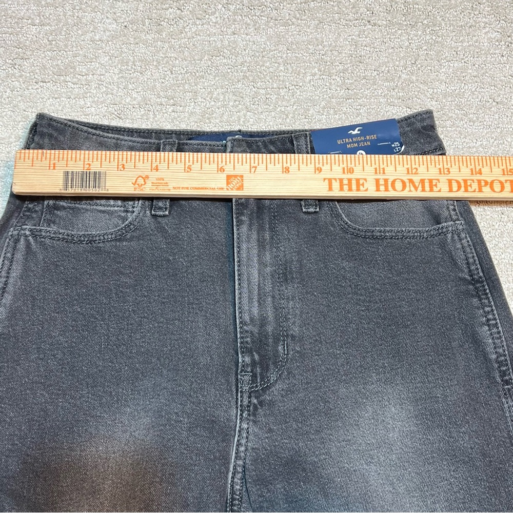 Hollister Ultra High Rise Mom Jean Light Black Distressed Women Sz. 1 25/27 NWD - Picture 5 of 8
